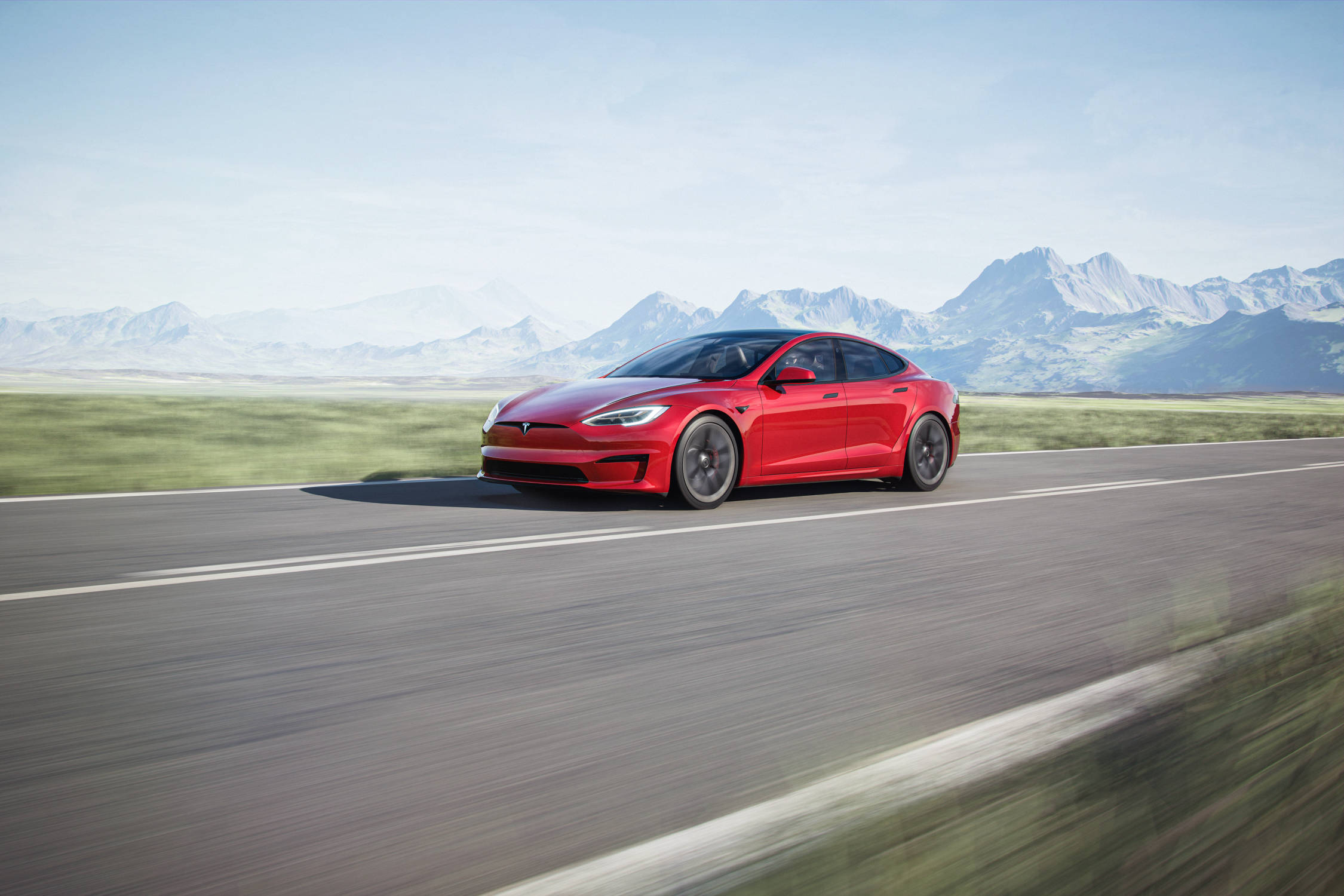 Tesla Model S Plaid - Хүссэн тоглоомоо машинаасаа тоглох боломжтой.